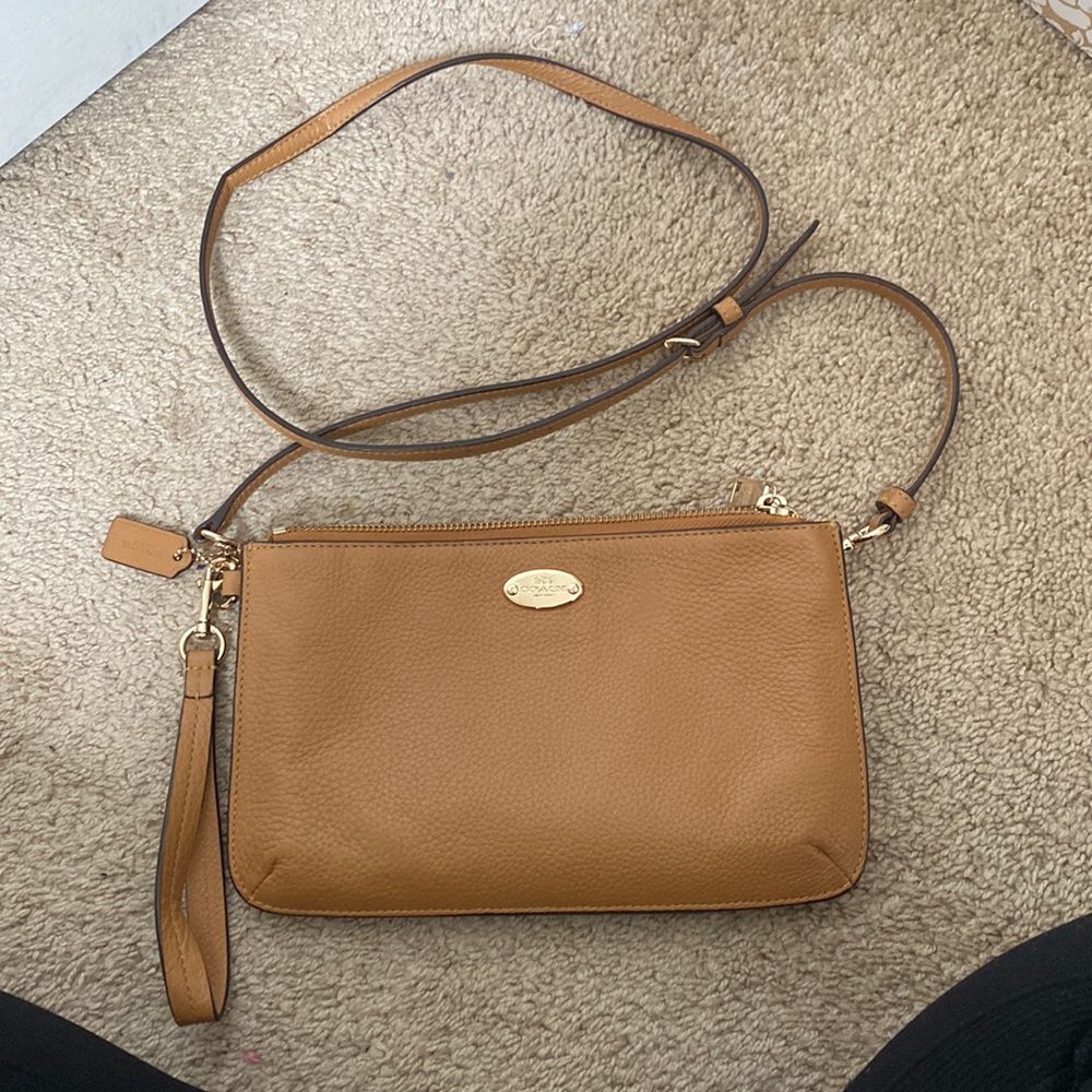 Coach crossbody/wristlet in cream